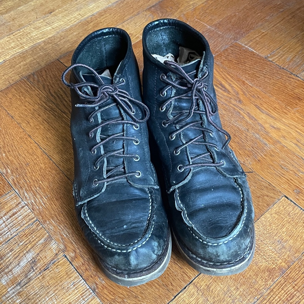 RED WING SHOES women’s “classic moc” black leather boots size US 8